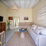 Flair * Naousa (Paros)